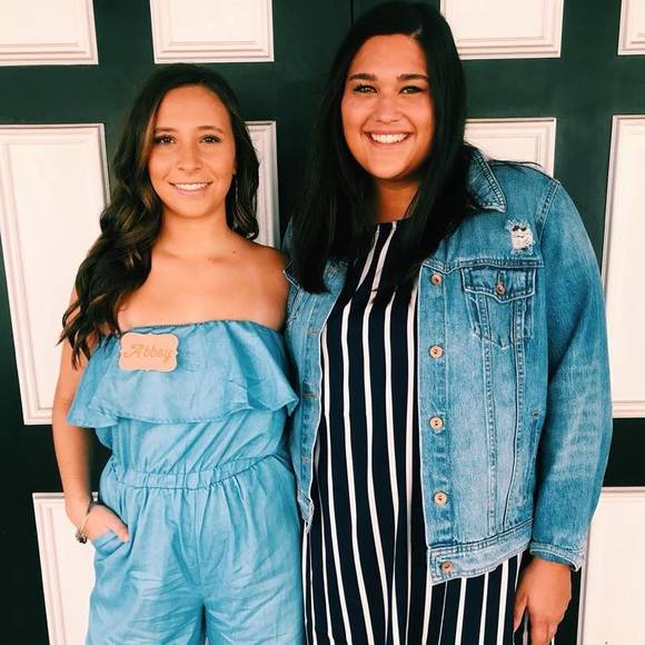 Meet your Posher, Abigail - Picture 1 of 1